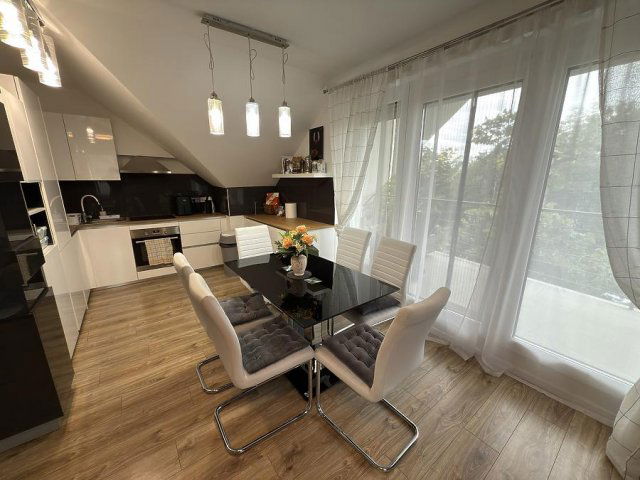 Eladó téglalakás, Szentendrén 98.9 M Ft, 3 szobás