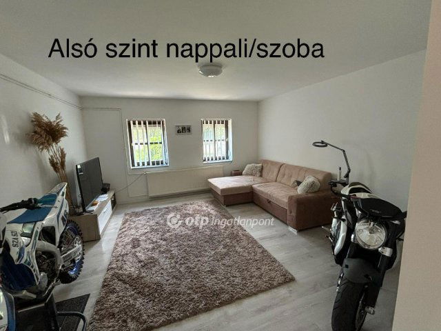 Eladó családi ház, Cserkúton 63 M Ft, 4 szobás