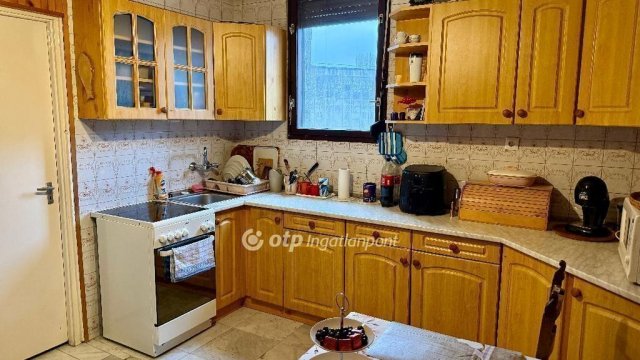 Eladó téglalakás, Budapesten, XI. kerületben 95 M Ft, 2+2 szobás