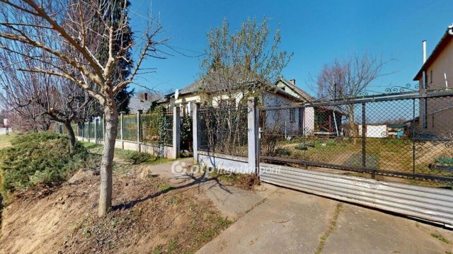 Eladó családi ház, Mándokon 33.5 M Ft, 6 szobás