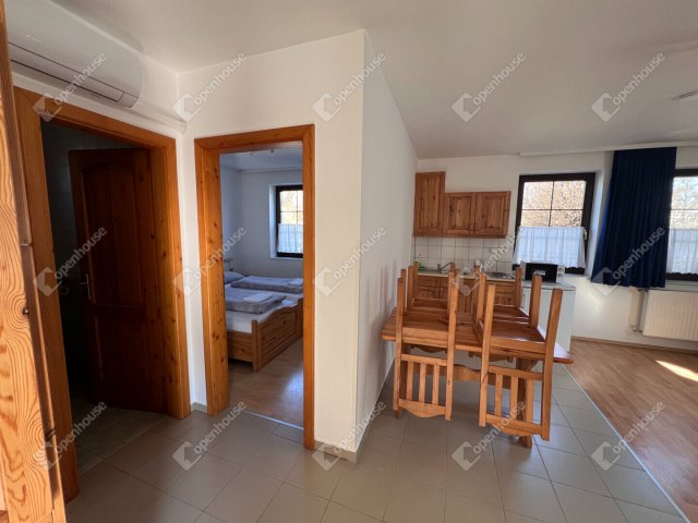 Eladó téglalakás, Hegykőn 199 M Ft, 10 szobás