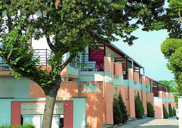 Eladó sorház, Siófokon, Honvéd utcában 220 M Ft, 18 szobás