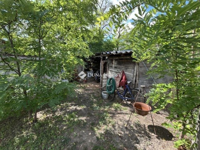 Eladó családi ház, Cecén 23.5 M Ft, 3 szobás