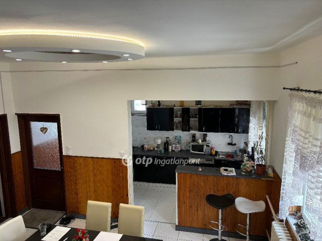 Eladó családi ház, Görbeházán 54 M Ft, 5 szobás