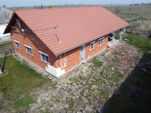 Eladó családi ház, Kiskörén 52.9 M Ft, 3 szobás