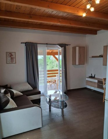 Kiadó sorház, albérlet, Erdőkertesen 240 E Ft / hó, 3 szobás