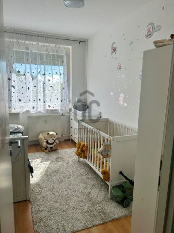 Eladó panellakás, Budaörsön 83 M Ft, 4 szobás