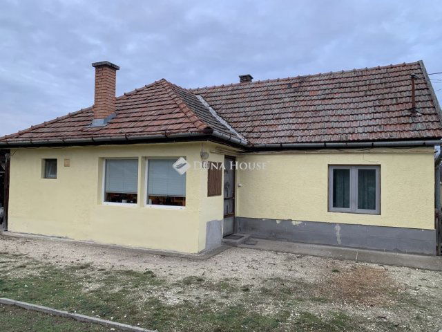 Eladó családi ház, Örkényen 36.5 M Ft, 2 szobás