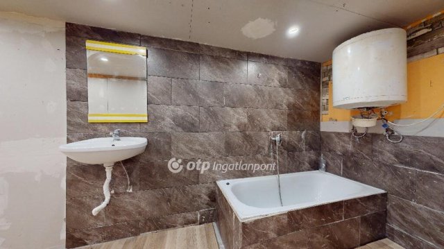Eladó családi ház, Emődön 13.89 M Ft, 2 szobás