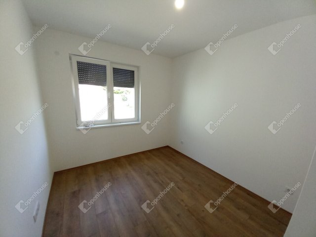 Eladó ikerház, Debrecenben 129 M Ft, 4 szobás