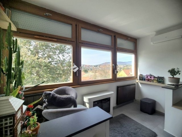 Eladó téglalakás, Szentendrén 87.9 M Ft, 4 szobás