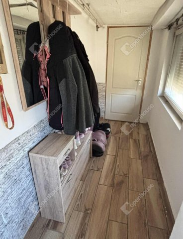 Eladó családi ház, Banán 38 M Ft, 4 szobás