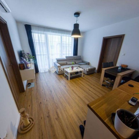 Eladó téglalakás, Győrött 74.5 M Ft, 3 szobás