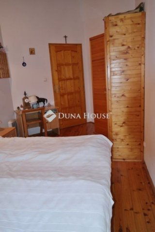 Eladó családi ház, Csömörön 185 M Ft, 2+3 szobás