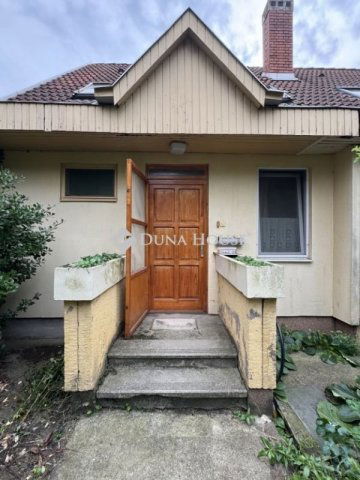 Eladó panellakás, Berhidán 35.99 M Ft, 2 szobás