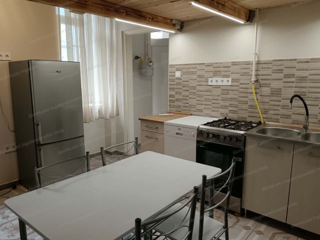 Eladó téglalakás, Kaposváron 0.14 M Ft / költözzbe.hu