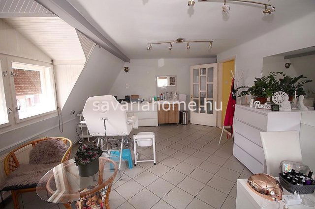 Eladó üzlethelyiség, Sárváron 35.9 M Ft, 2 szobás