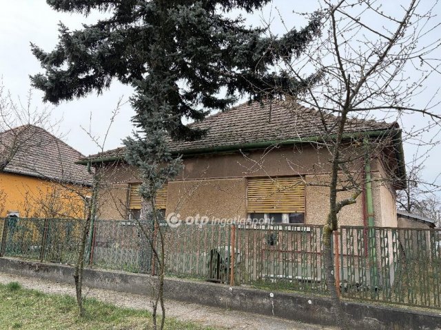 Eladó családi ház, Balassagyarmaton 32.45 M Ft, 2 szobás