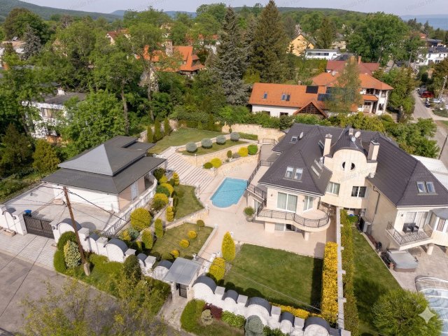 Eladó családi ház, Budapesten, II. kerületben 1000 M Ft