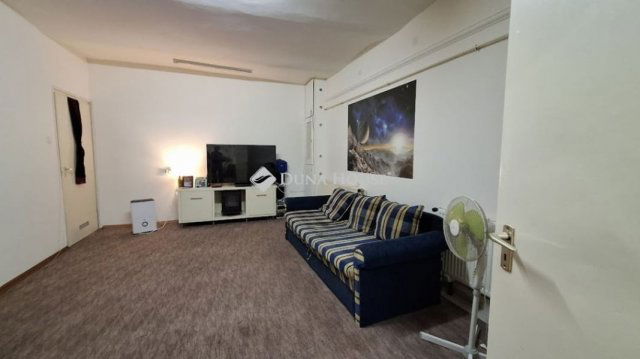 Eladó téglalakás, Budapesten, VI. kerületben 73 M Ft, 2 szobás