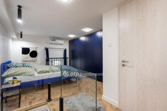 Eladó téglalakás, Budapesten, VI. kerületben 48 M Ft, 2 szobás