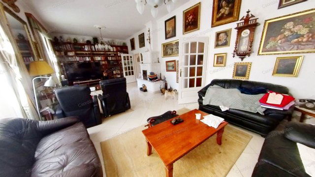 Eladó családi ház, Veszprémben 149 M Ft, 6+1 szobás