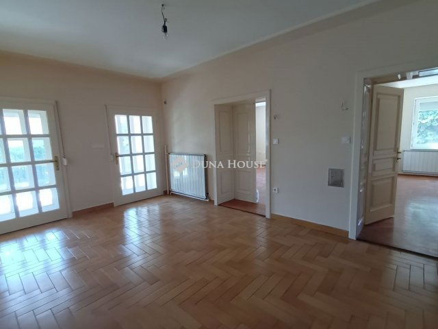 Eladó családi ház, Kecskeméten 97.9 M Ft, 3 szobás