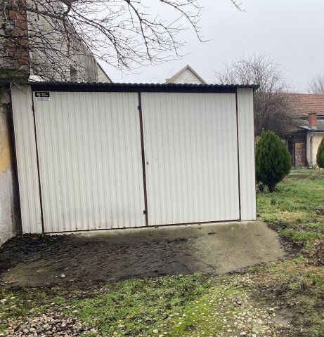 Kiadó garázs, Kiskunhalason 25 E Ft / hó / költözzbe.hu