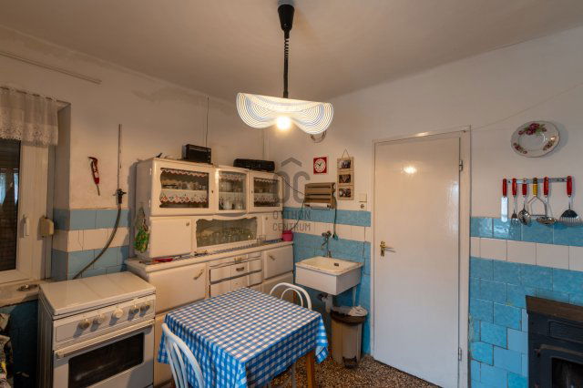 Eladó családi ház, Isztiméren 30.9 M Ft, 3 szobás