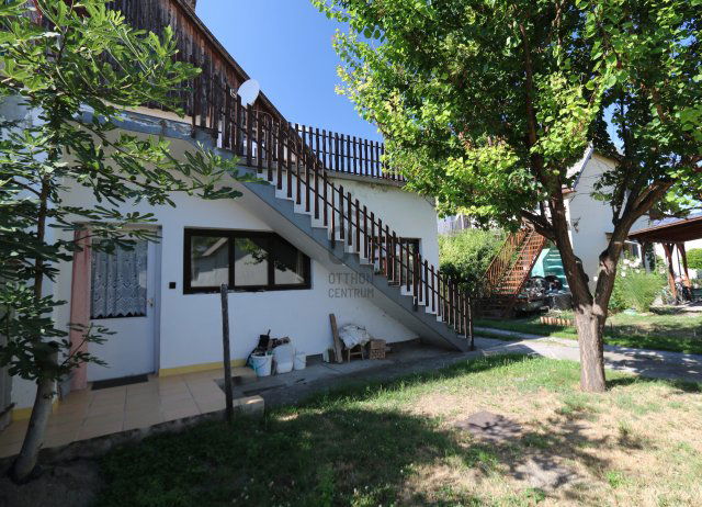 Eladó ikerház, Siófokon 89.9 M Ft, 6 szobás