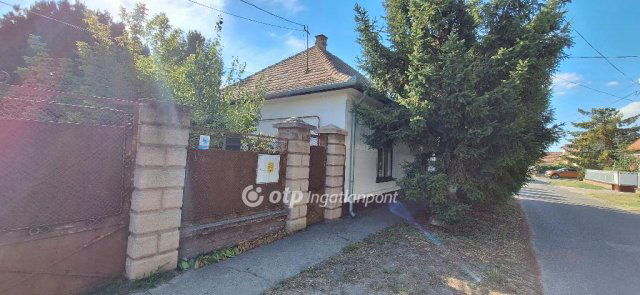 Eladó családi ház, Csengődön 39.9 M Ft, 4+1 szobás