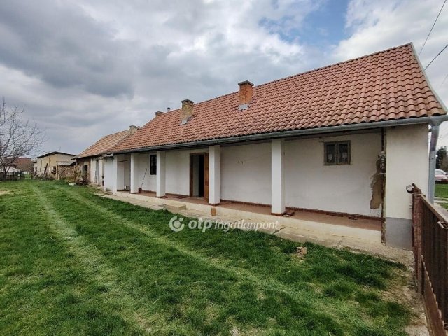 Eladó családi ház, Egerágon 24.9 M Ft, 2 szobás
