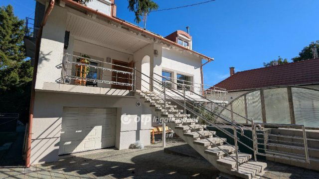 Eladó családi ház, Budapesten, II. kerületben 310 M Ft, 6 szobás