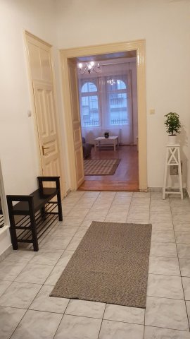 Kiadó téglalakás, albérlet, VI. kerületben, Szondi utcában