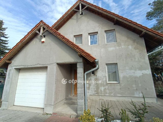 Eladó családi ház, Mogyoródon 114 M Ft, 5 szobás