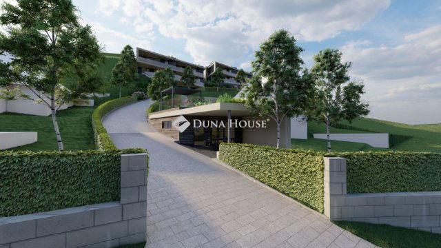 Eladó téglalakás, Pécsett 147.9 M Ft, 3 szobás