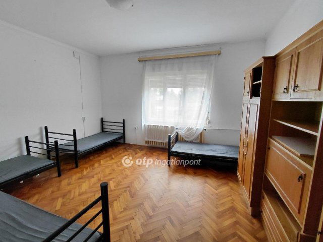 Eladó családi ház, Hatvanban 67.9 M Ft, 4 szobás