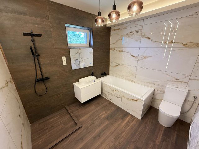 Eladó téglalakás, Debrecenben 129 M Ft, 5 szobás