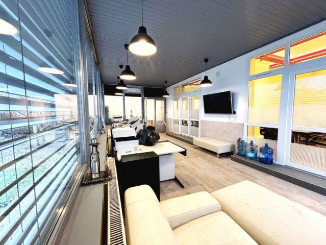 Kiadó iroda, Budapesten, XVI. kerületben, Kerepesi úton