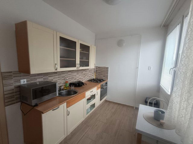 Kiadó panellakás, albérlet, Egerben 140 E Ft / hó, 2 szobás