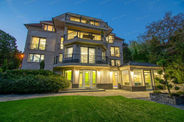 Eladó családi ház, Budapesten, II. kerületben 1503.449 M Ft