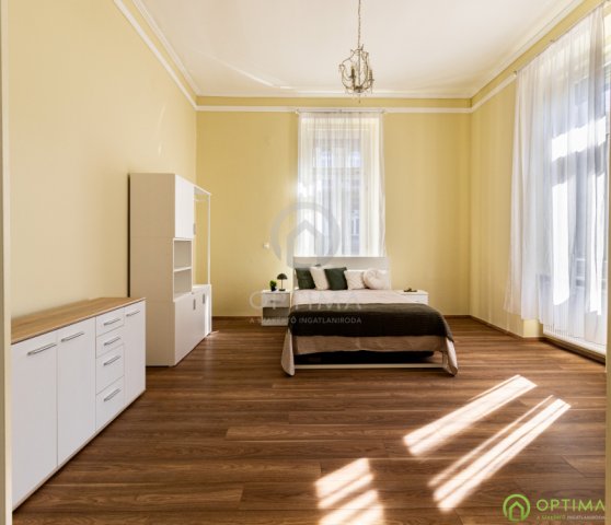 Eladó téglalakás, Budapesten, VII. kerületben 72 M Ft, 2 szobás