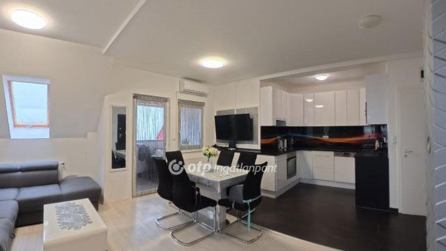 Eladó téglalakás, Egerben 67 M Ft, 2 szobás