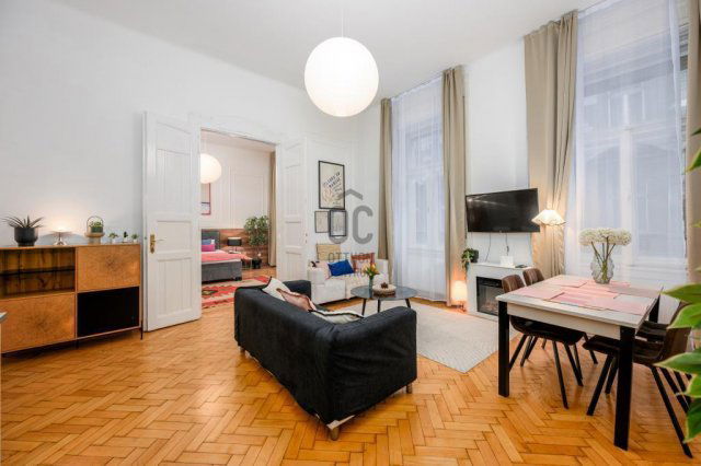 Eladó téglalakás, Budapesten, VI. kerületben 150 M Ft, 4 szobás