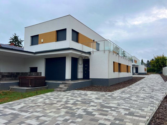 Eladó téglalakás, Balatonszárszón 159 M Ft, 5 szobás