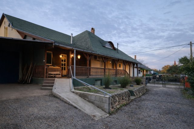 Eladó ipari ingatlan, Nyíregyházán 99 M Ft