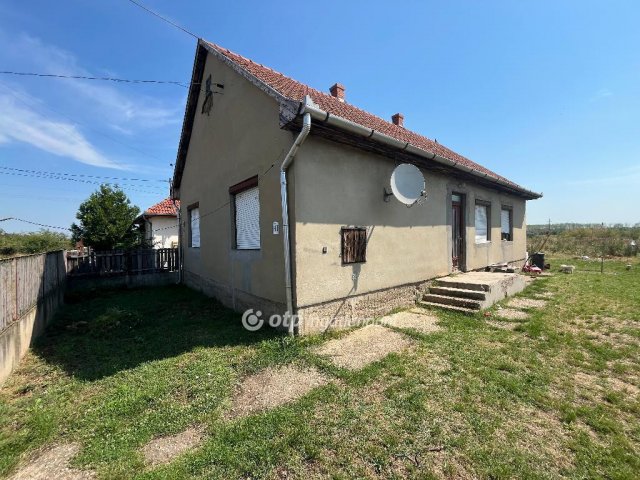 Eladó családi ház, Balmazújvárosban 22.9 M Ft, 3 szobás