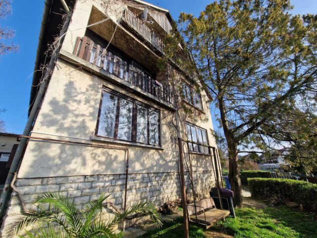 Eladó családi ház, Kaposváron, Géza utcában 42 M Ft