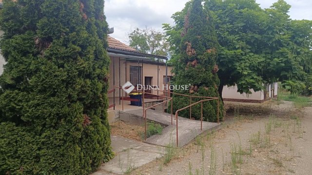 Eladó családi ház, Szentmártonkátán 32.9 M Ft, 2 szobás