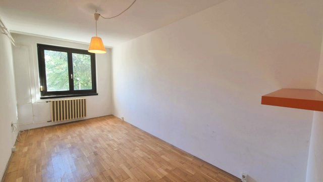 Eladó panellakás, Kecskeméten 48.9 M Ft, 3 szobás